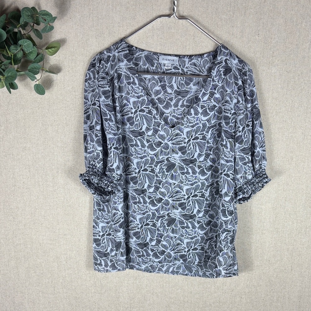 Evereve > Black and White Floral V Neck Blouse Large